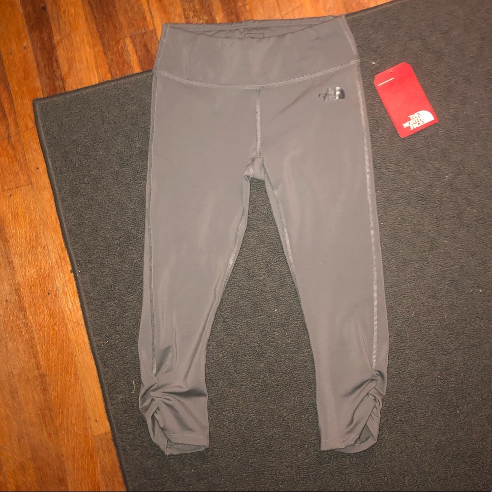Women’s North Face Cropped Motivation Leggings